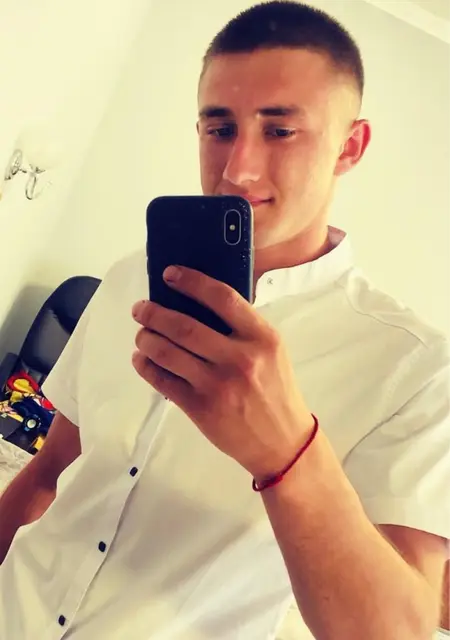 Коля з Кам'янського, мені 26 років, познайомлюсь на одну ніч