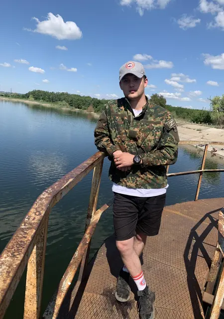 Илья из Донецка, ищу на сайте приятное времяпровождение