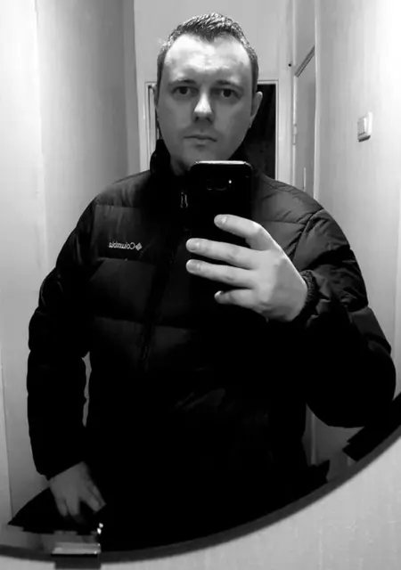 Слава из Уэйкфилд, ищу на сайте вирта