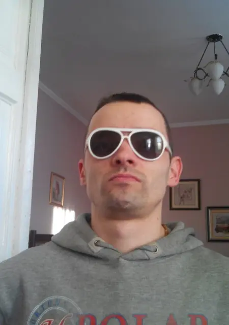 Костя из Тернополя, мне 37, познакомлюсь для приятного времяпровождения