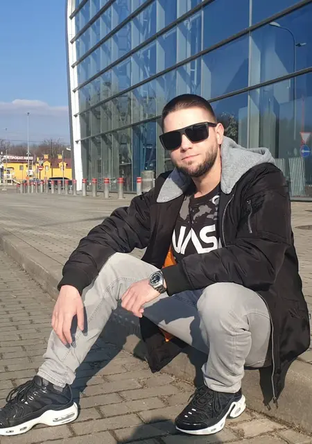 Я Дэниэл, 39, знакомлюсь для приятного времяпровождения в Кривом Роге