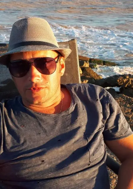 Я Виталий, 43 років з Дніпра, шукаю знайомства на одну ніч