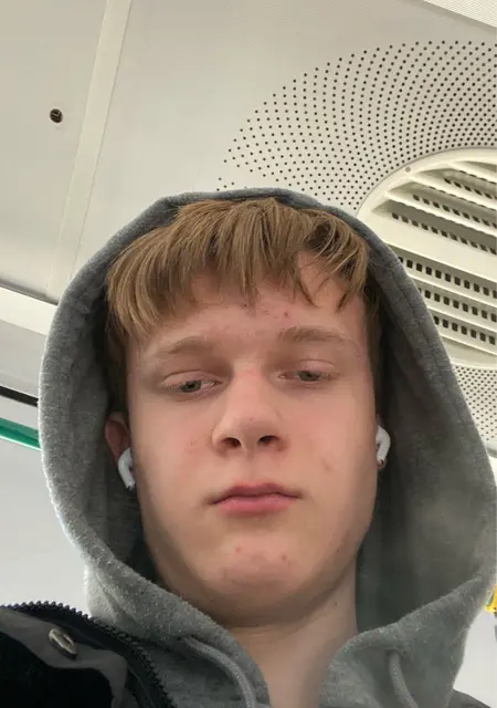 Ярослав из Львова, ищу на сайте знакомства без обязательств