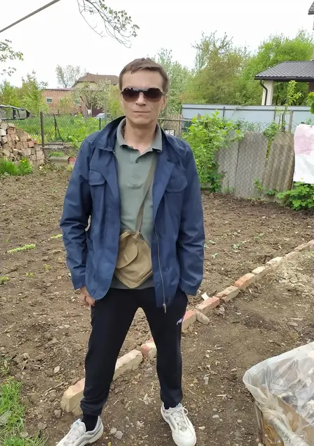 Руслан из Черновцов, ищу на сайте знакомства без обязательств