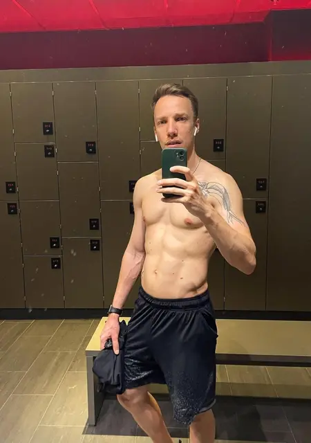 Алексей из Харькова, ищу на сайте знакомства на одну ночь