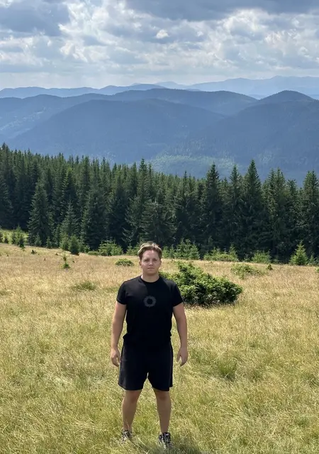 Владислав из Калиновки, мне 25, познакомлюсь для общения