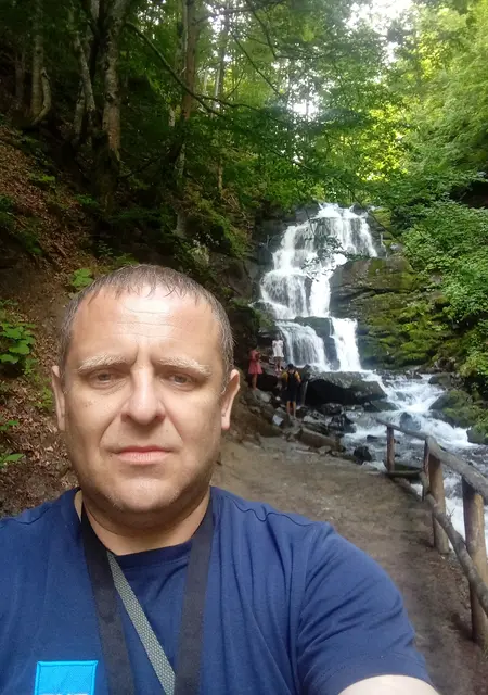 Діма из Ивано-Франковска, мне 42, познакомлюсь на одну ночь