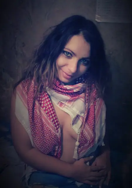 Алёна из Донецка, ищу на сайте приятное времяпровождение