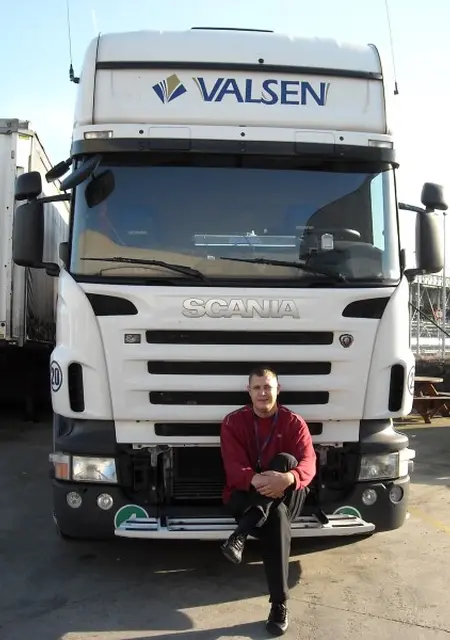 Я Sasha, 42, знакомлюсь на одну ночь в Кишинёве