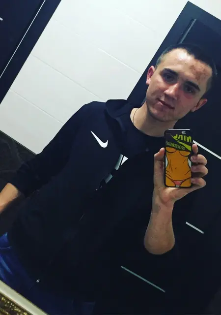 Андрей из Запорожья, ищу на сайте знакомства на одну ночь