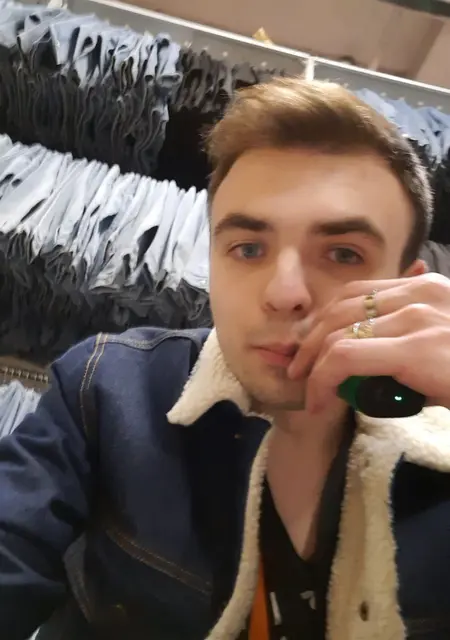 Максим из Лубен, мне 23, познакомлюсь для приятного времяпровождения