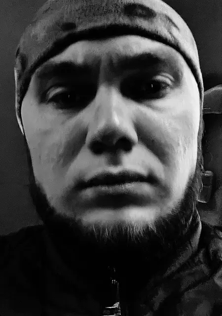 Роман из Таллина, мне 21, познакомлюсь для открытые отношения