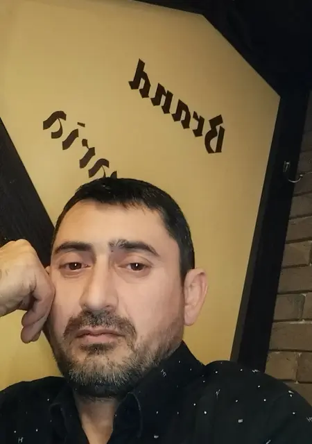 Илья из Луганска, мне 44, познакомлюсь для приятного времяпровождения