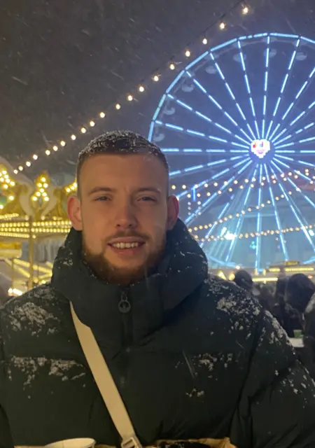 Влад из Сосновец, мне 26, познакомлюсь для приятного времяпровождения