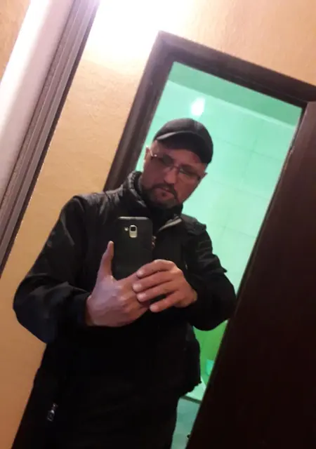 Я Евгений, 45 років, знайомлюсь для приємного проведення часу у Кривому Розі