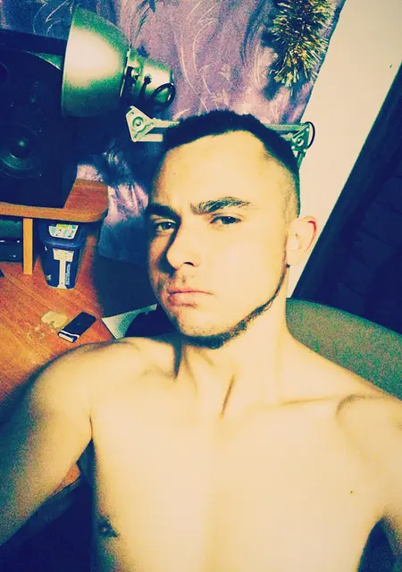 Я Влад, 27 років, знайомлюсь без зобов'язань у Бердянську