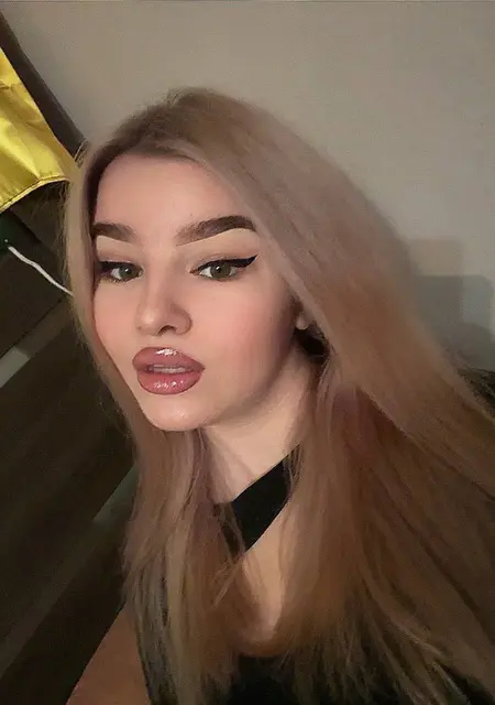 Лія з Дніпро, шукаю на сайті приємне проведення часу