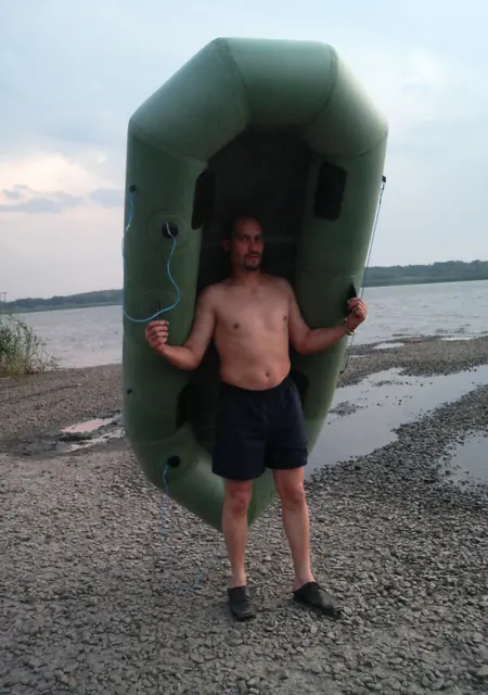 Олег з Кривого Рогу, шукаю на сайті вірт