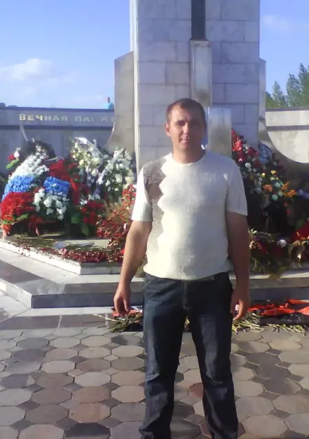 Я Алексей, 41, знакомлюсь на одну ночь в Брянке