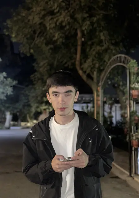 Бобур из Ташкента, мне 22, познакомлюсь на одну ночь