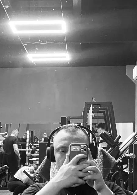 Я Vitalik, 25 років з Кам’янця-Подільського, шукаю знайомство для приємного проведення часу