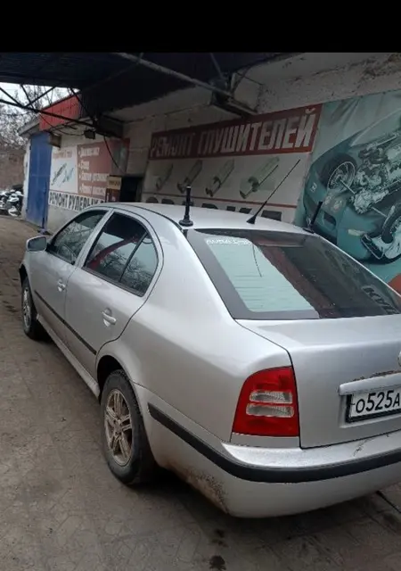 Михаил из Донецка, мне 18, познакомлюсь без обязательств