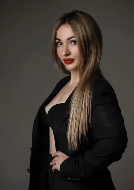 Я Алина, 27 років з Павлоград, шукаю знайомства без зобов'язань