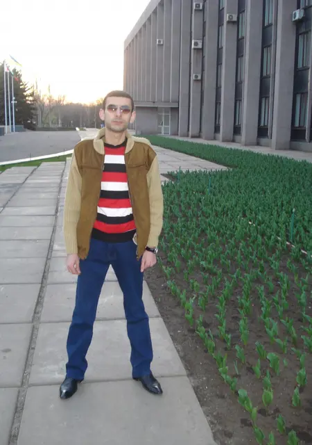 Karapet з Кривий Ріг, шукаю на сайті вірт