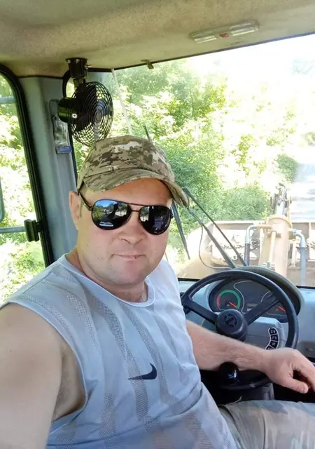 Я Виталий, 34, знакомлюсь для общения в Чернигове