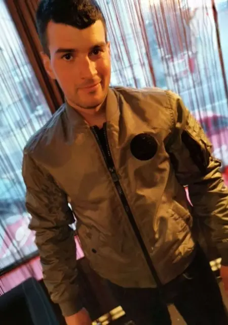 Adelin из Бухареста, мне 29, познакомлюсь