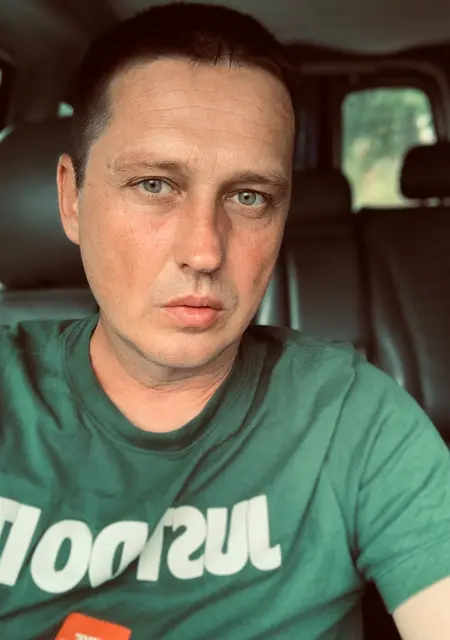 Вася из Купянска, ищу на сайте знакомства на одну ночь