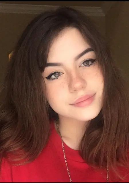 Я Анна, 21, знакомлюсь для вирта в Риге