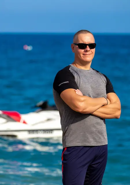 Я Сергей, 43, знакомлюсь на одну ночь в Кривом Роге