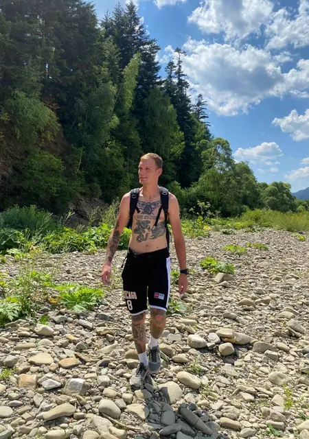 Александр из Мариуполя, мне 28, познакомлюсь на одну ночь