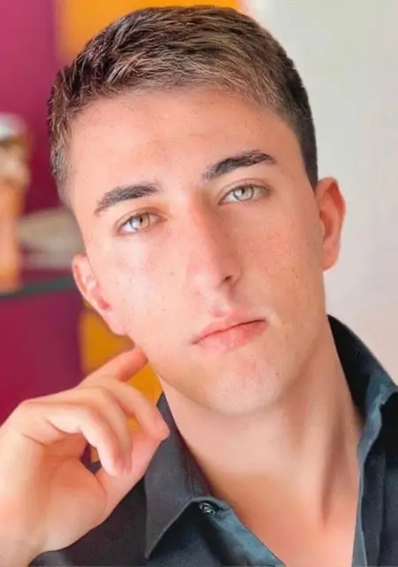 Daniel Villena из Mollet del Vallès, мне 24, познакомлюсь для приятного времяпровождения