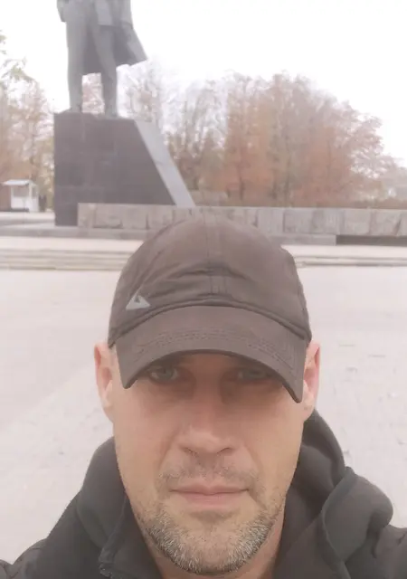 Серый з Слов'янська, мені 43 років, познайомлюсь без зобов'язань