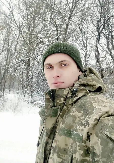 Я Толик, 29, из Одессы, ищу знакомства на одну ночь