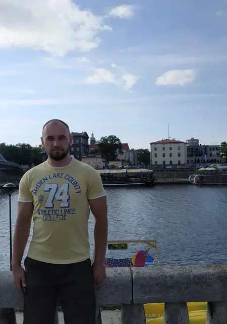 Я Slayer, 38, знакомлюсь для приятного времяпровождения в Херсоне