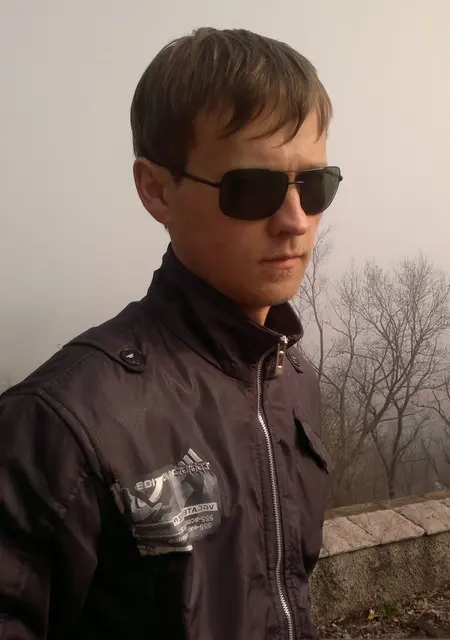 Денис из Мариуполя, ищу на сайте знакомства без обязательств