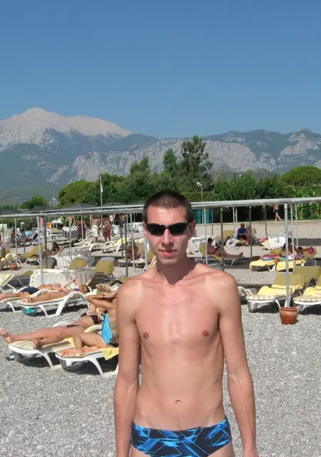 Денис из Харькова, ищу на сайте знакомства на одну ночь