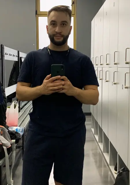 Антон из Ивано-Франковска, мне 33, познакомлюсь на одну ночь