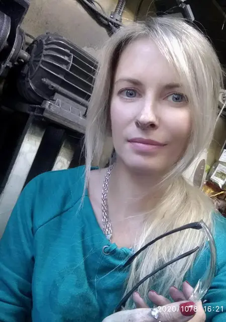 Я Анна, 35 років з Дніпро, шукаю знайомство для спілкування