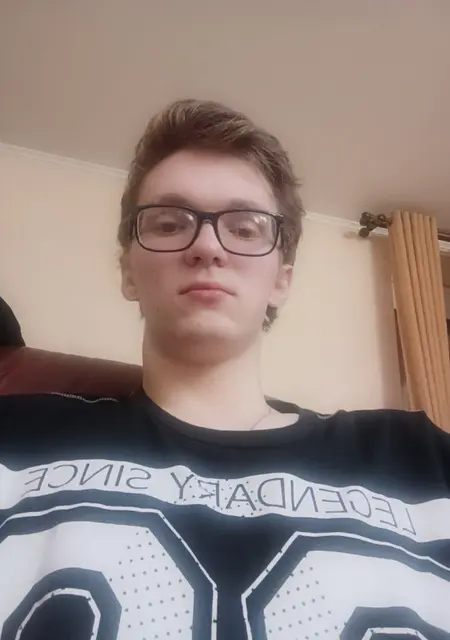 Я Илюша, 28, знакомлюсь на одну ночь в Гомеле