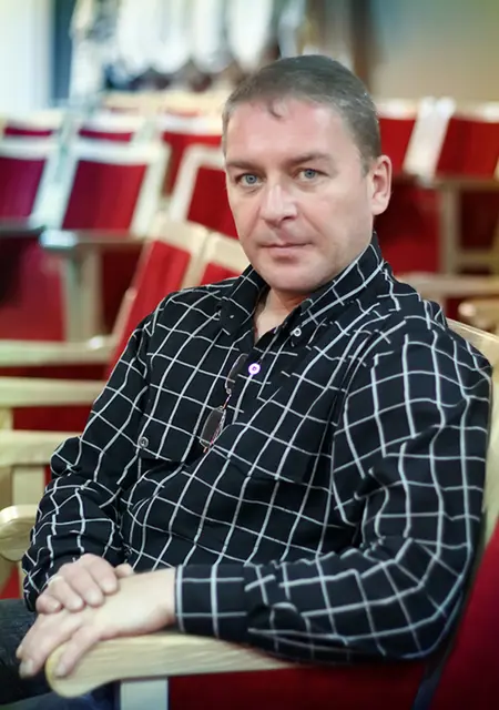 Я Михаил, 54, знакомлюсь на одну ночь в Одессе