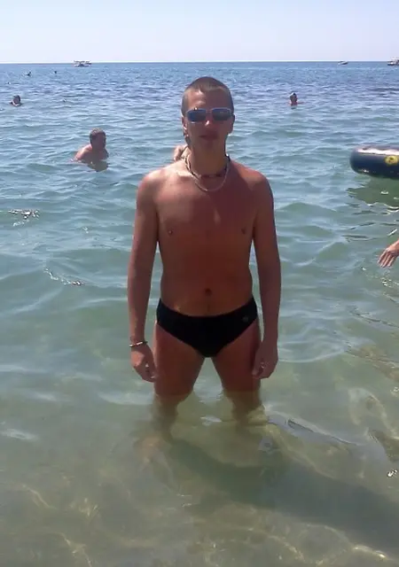 Я Sasha, 42, из Житомира, ищу знакомства на одну ночь