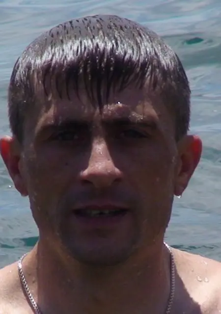 Я Олег, 47, из Одессы, ищу знакомства без обязательств