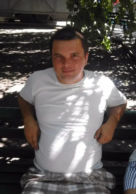 Vadim из Черновцов, мне 40, познакомлюсь для дружбы