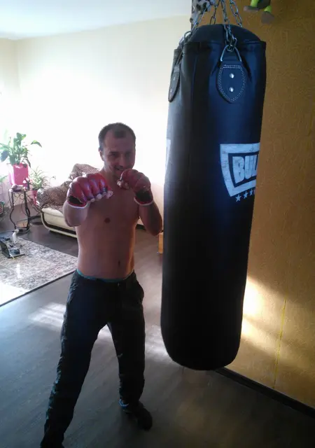 Я Игорь, 45, из Солигорска, ищу знакомства без обязательств