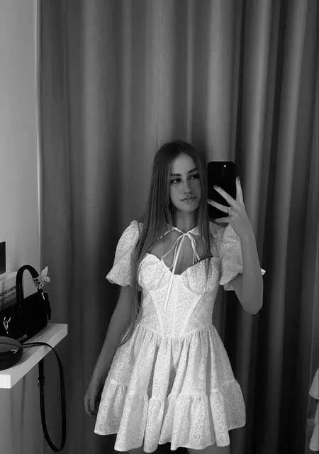 Nastya из Киева, мне 18, познакомлюсь для вирта