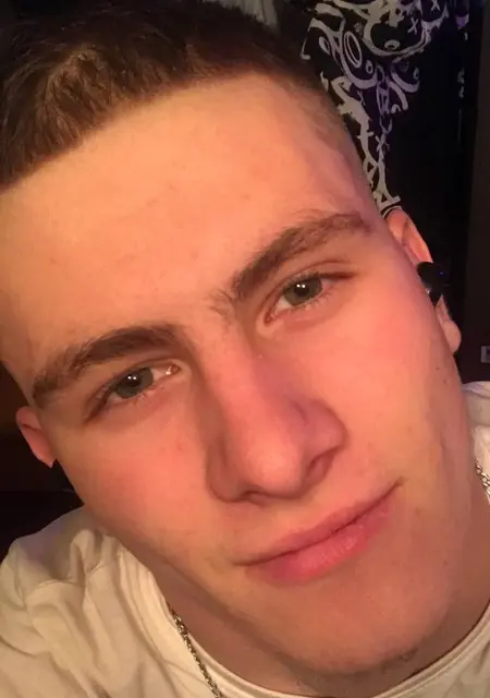 Я Radion, 21, из Киева, ищу знакомства без обязательств